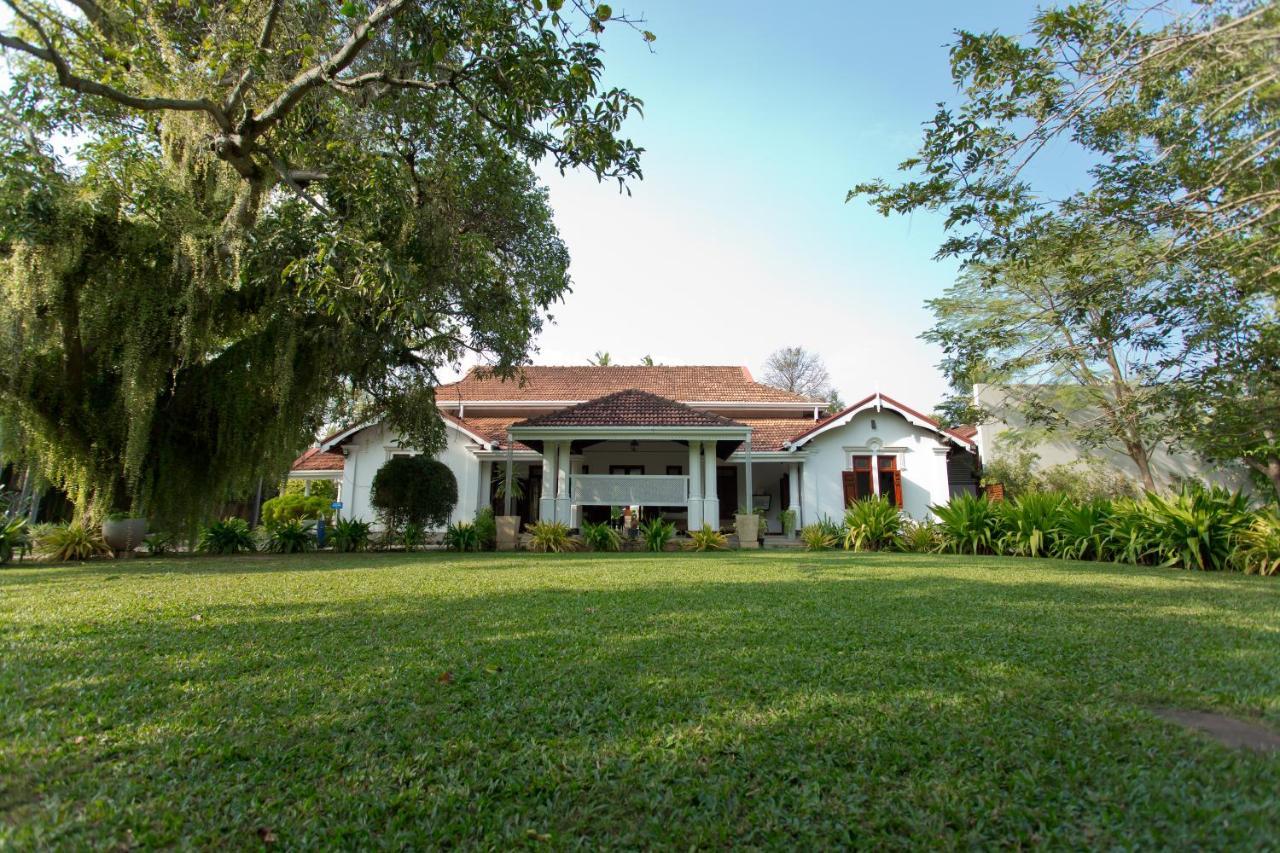 Swanee Grand Hotel Negombo Kültér fotó