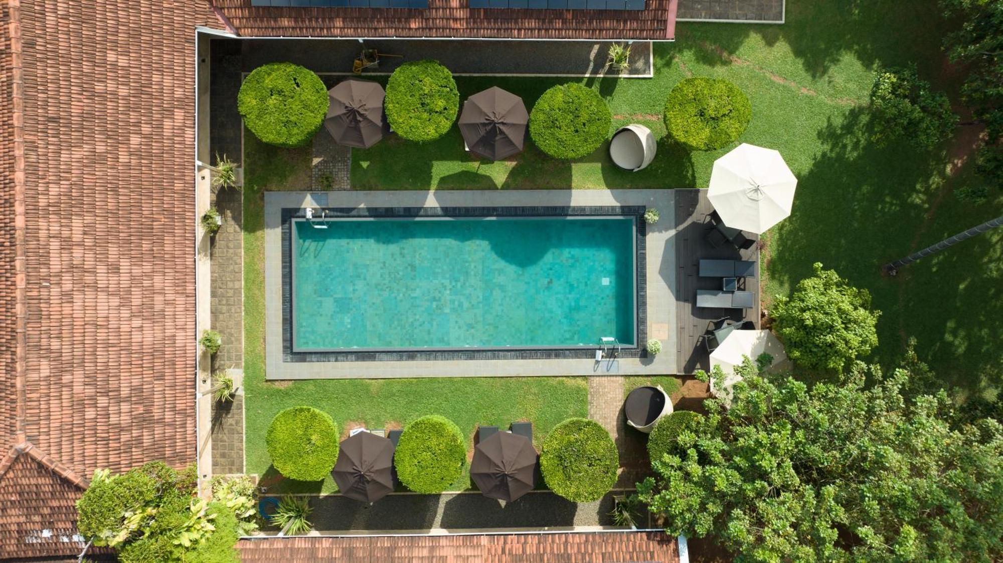 Swanee Grand Hotel Negombo Kültér fotó