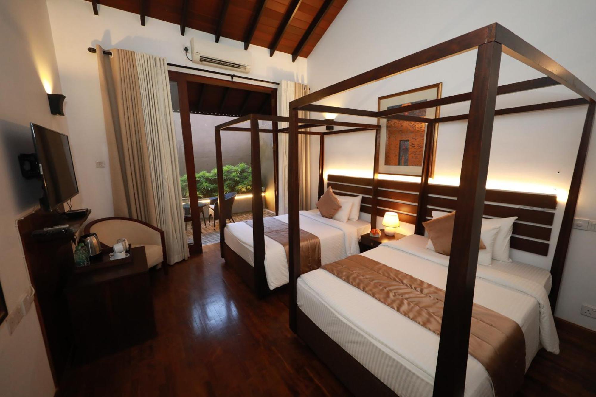 Swanee Grand Hotel Negombo Kültér fotó