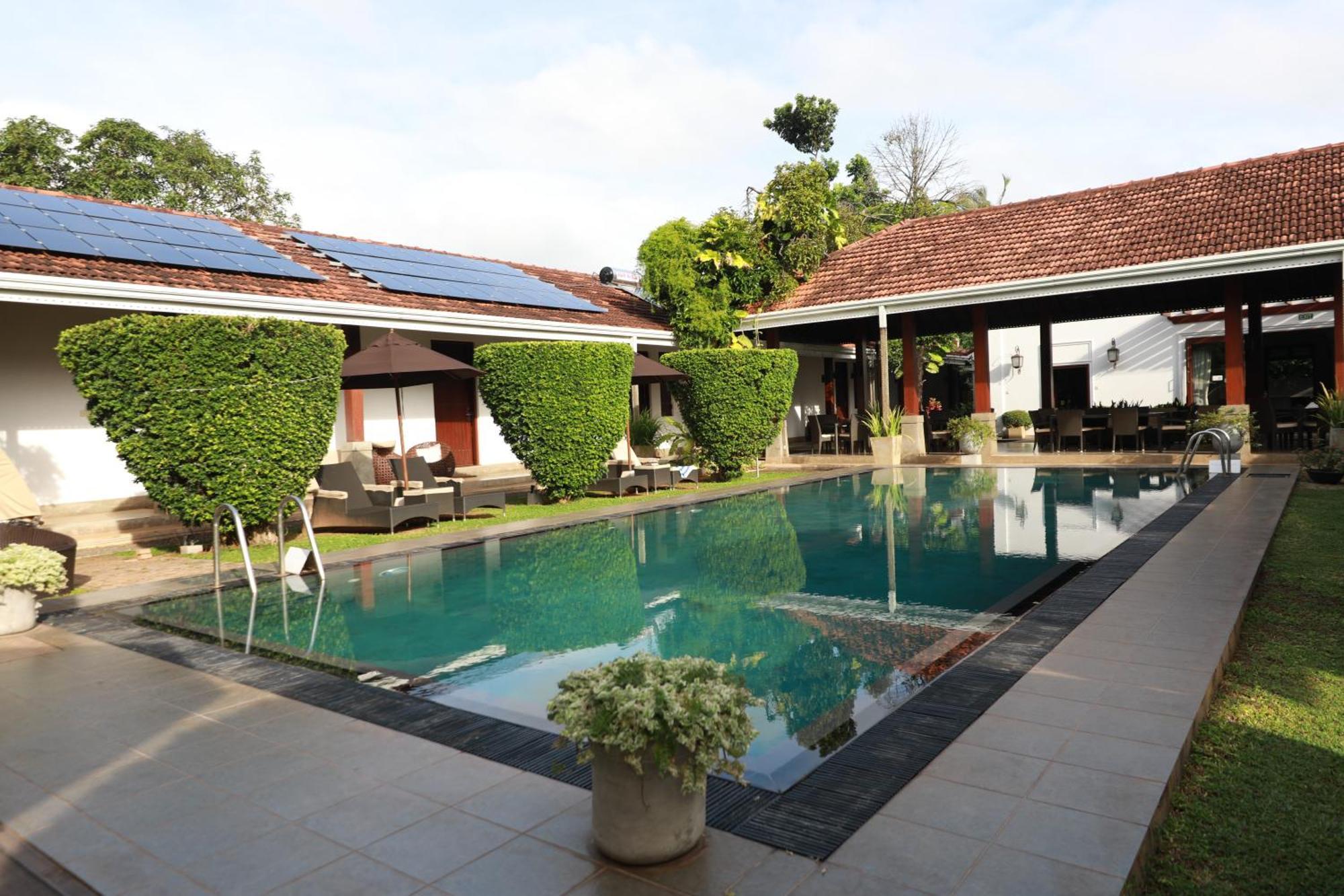 Swanee Grand Hotel Negombo Kültér fotó