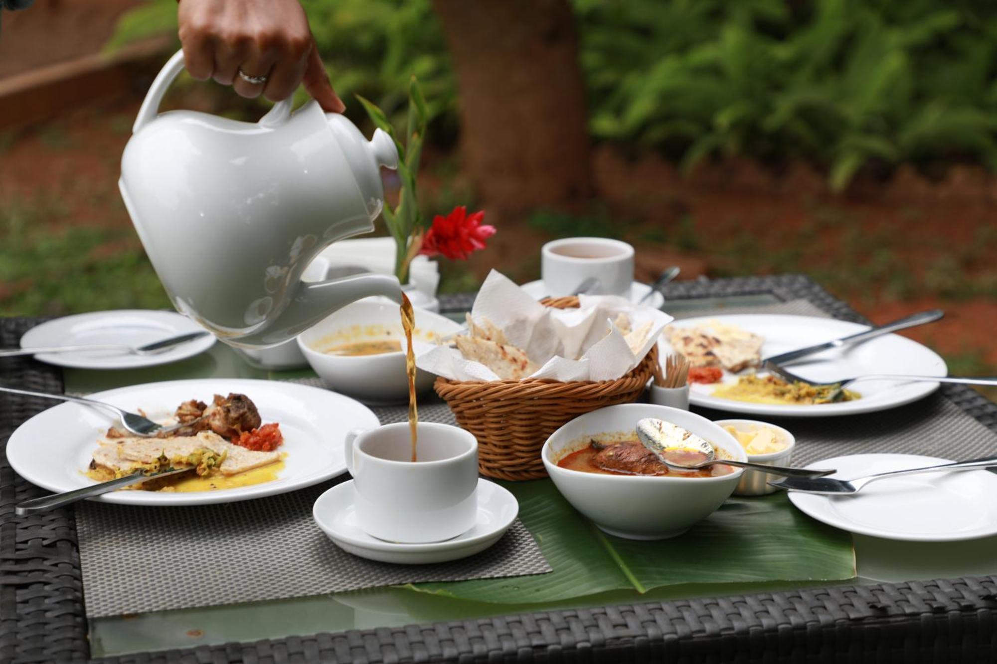 Swanee Grand Hotel Negombo Kültér fotó