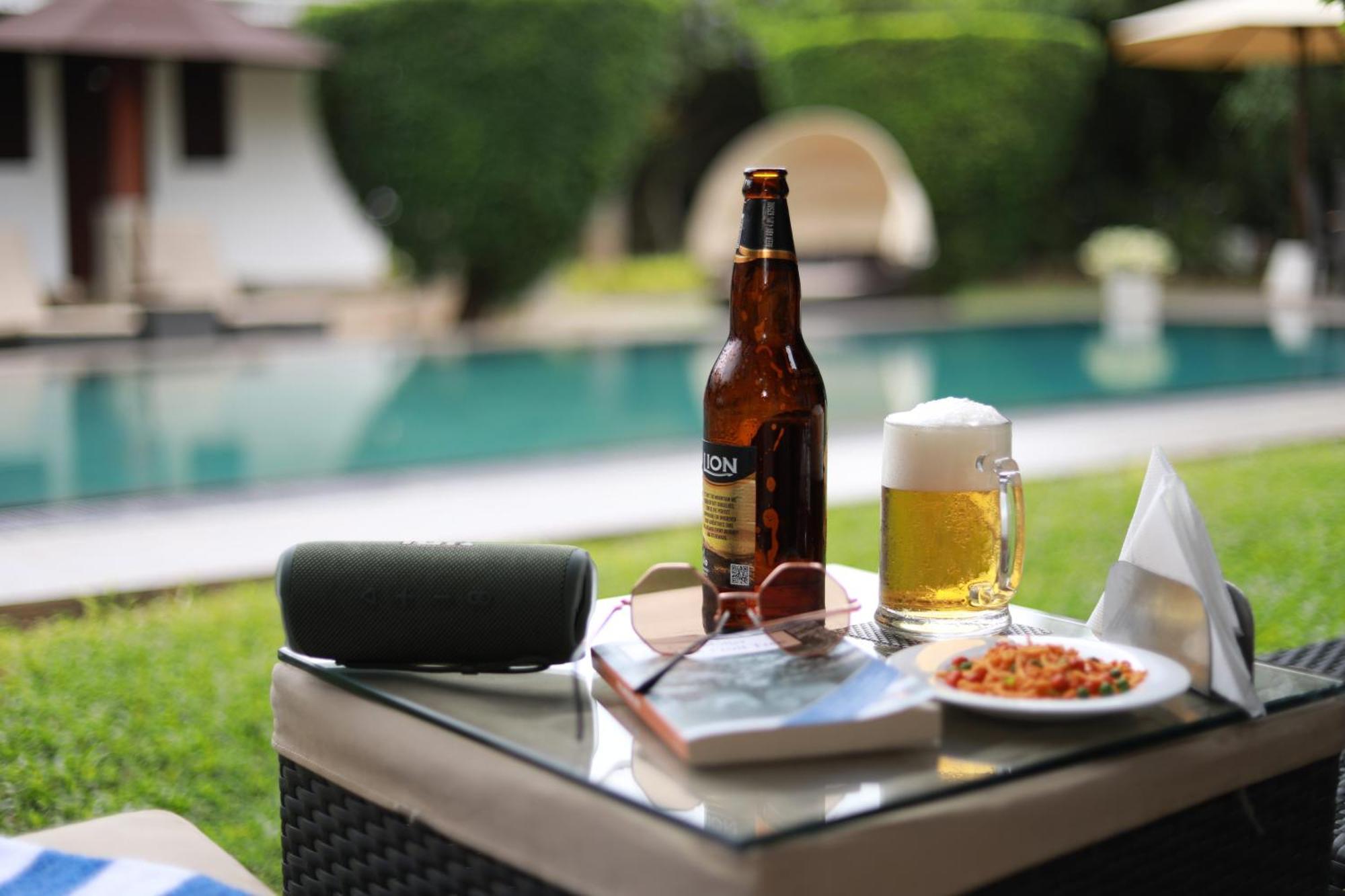 Swanee Grand Hotel Negombo Kültér fotó